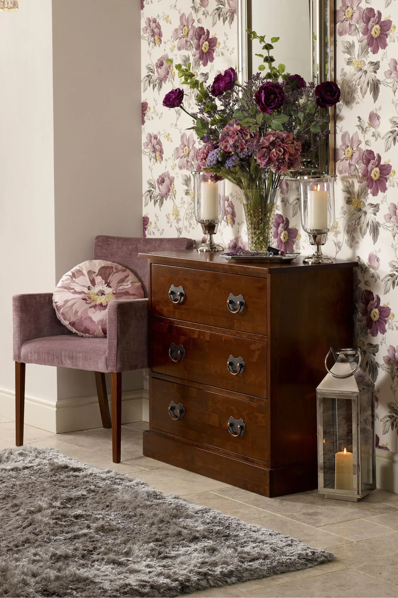 garrat kastanje 3skuff Garrat, kommode med 3 skuffer i kastanjefarget bjørk