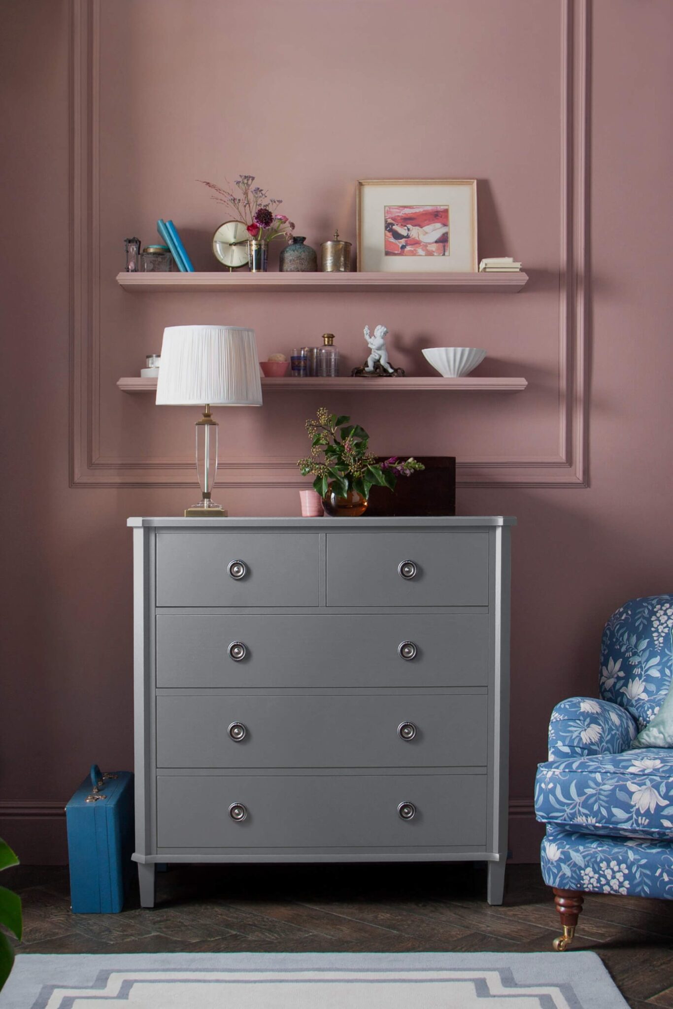 Henshaw-5-kommode-lys-koksgra