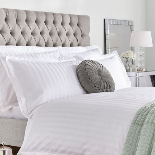 shalford hvitt stripete sengesett