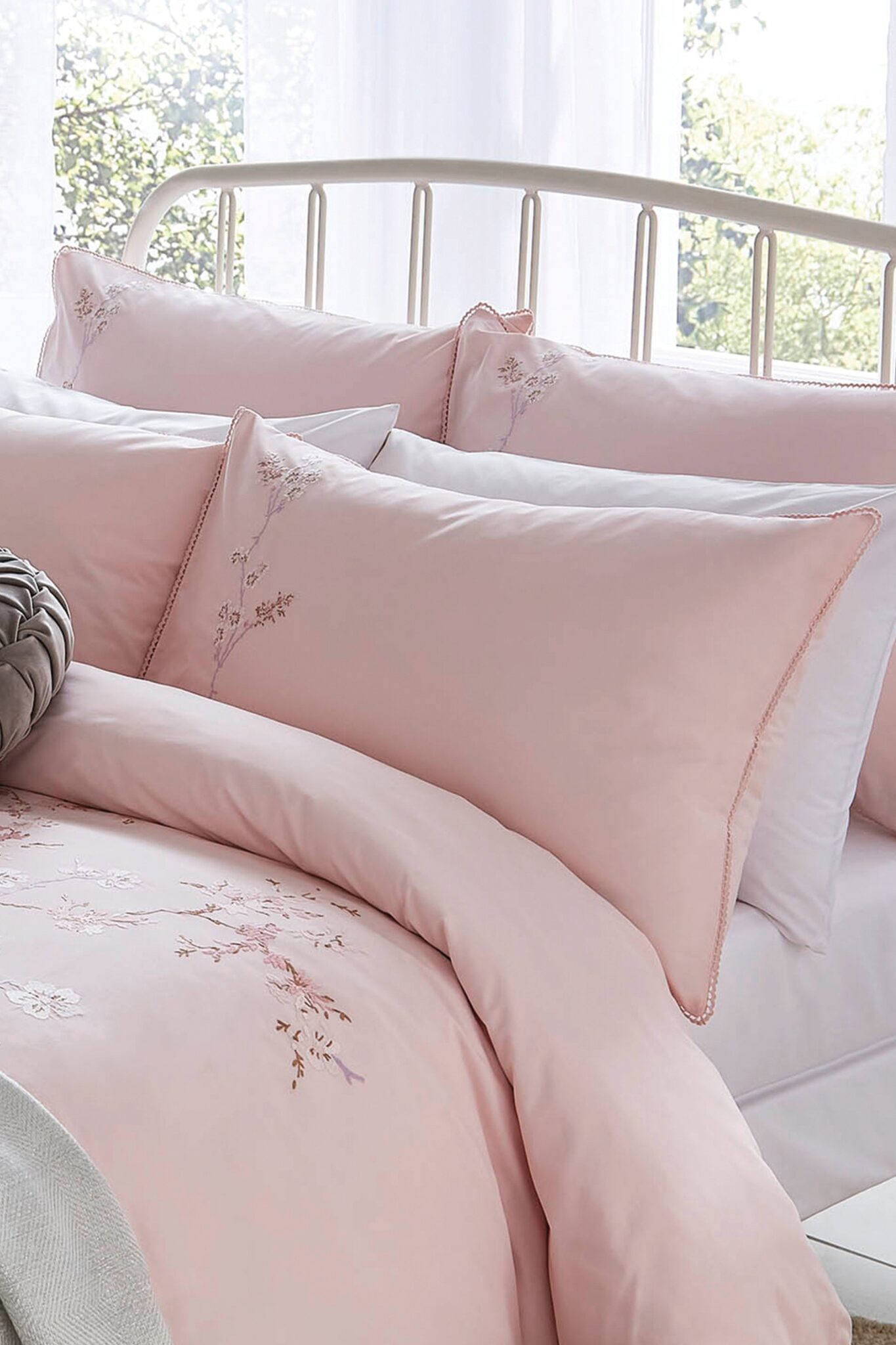 Oriental blossom putetrekk brodert putetrekk