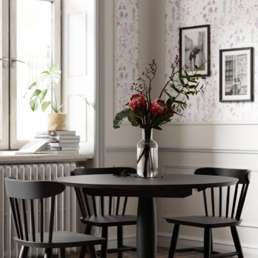 Sort rundt spisebord