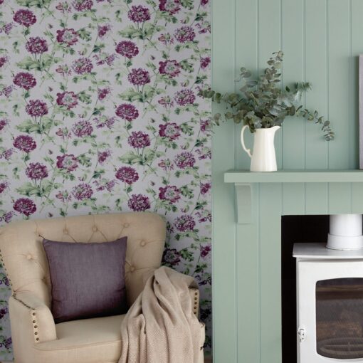 blomstrete tapet med krysantemum i lilla