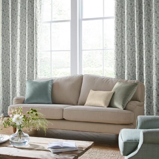 Churchstoke gardinstoff med blågrønne blader