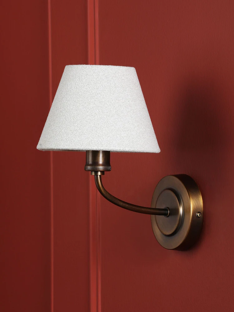 Denston-vegglampe-interior-u-lys