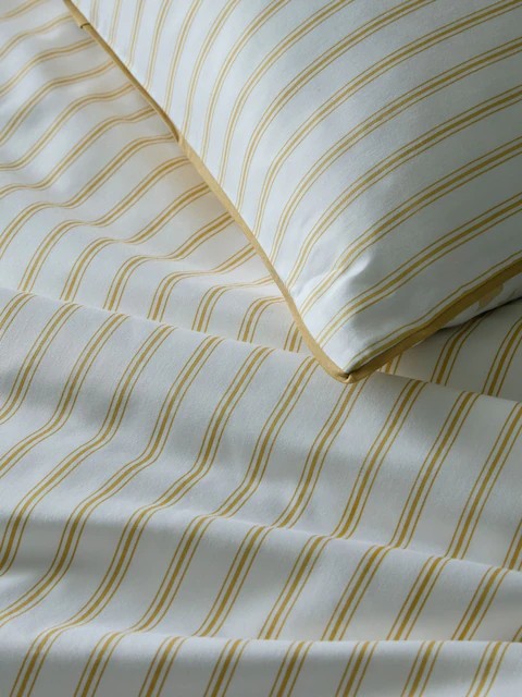 Walled-garden-oker-sengesett-detalj-bakside