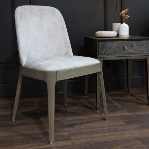 Kaya spisestol i ask og kremfarget velur