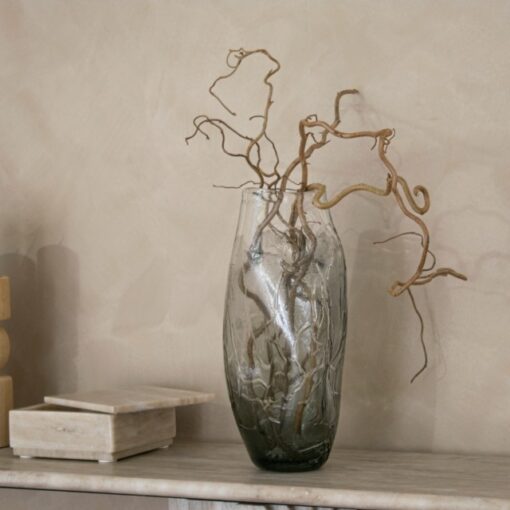 Lysvand vase i gråtonet glass – 35 cm