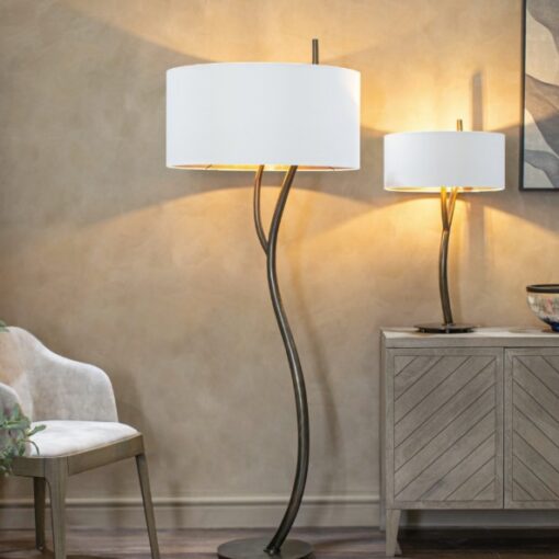 Ramus – gulvlampe i mørk bronse med naturinspirert design