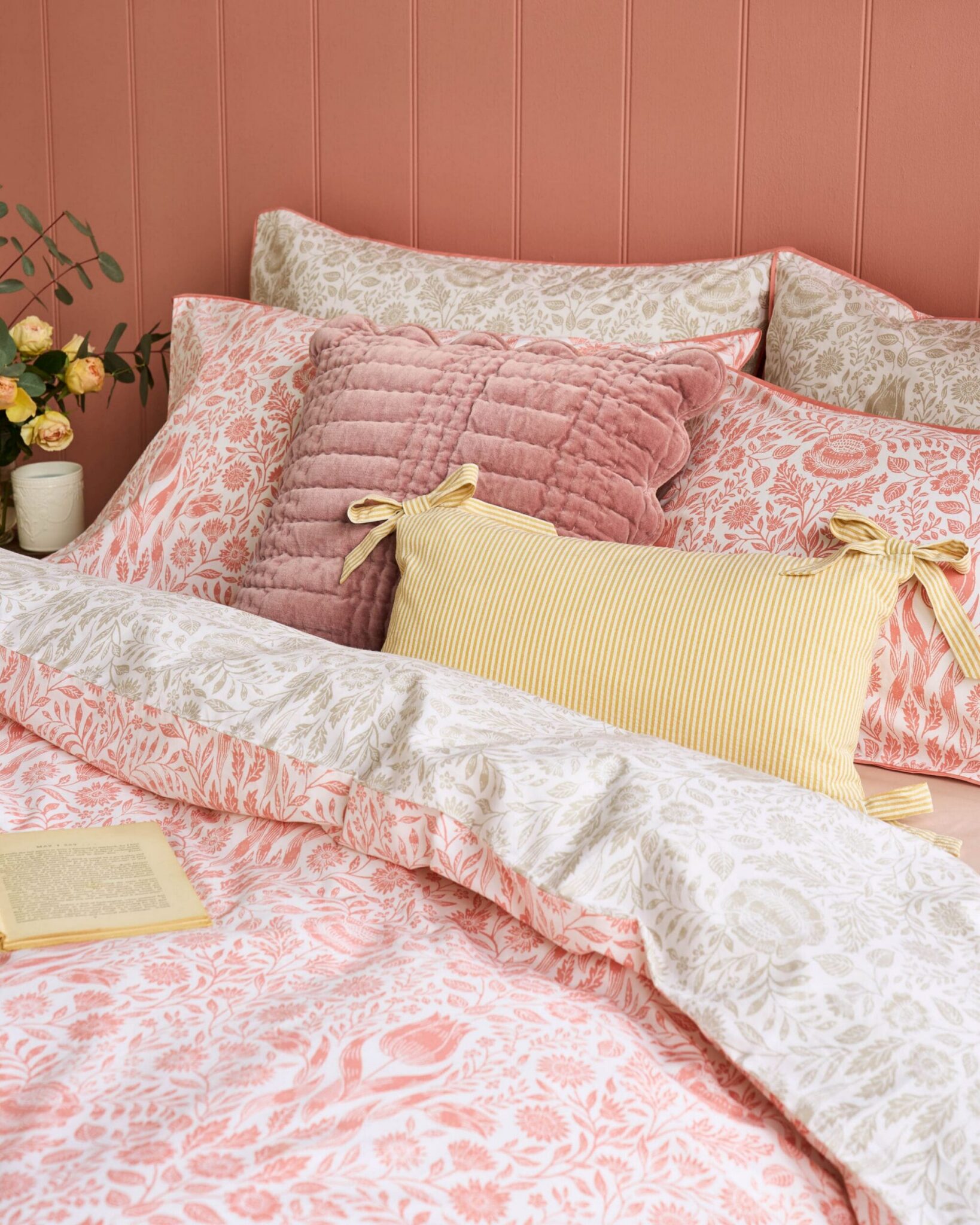 Ashstead Damask, sengesett med stiliserte tulipaner i rosa/natur fra Laura Ashley - Bilde 2