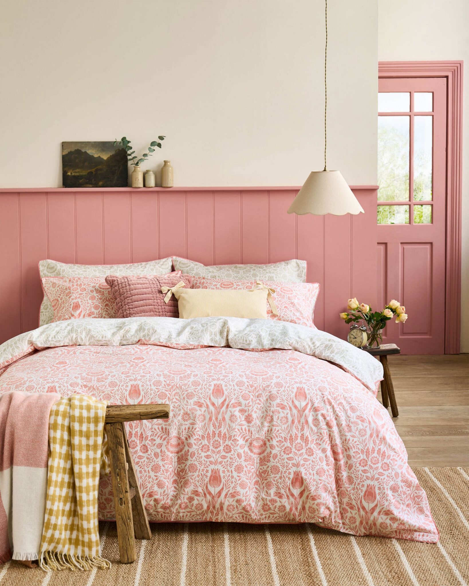 Ashstead Damask, sengesett med stiliserte tulipaner i rosa/natur fra Laura Ashley