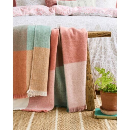Laura Ashley Zoey Rutete Grønn/Rosa 130x170cm Pledd