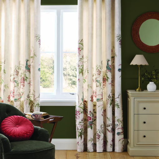 Attleton, ferdigsydde gardiner med fugler og blomster i bomull/lin fra Laura Ashley