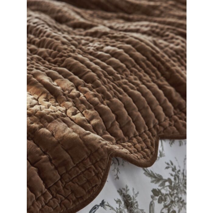 Scalloped, sengeteppe i Caramel fra Laura Ashley, 180×235 cm - Bilde 3
