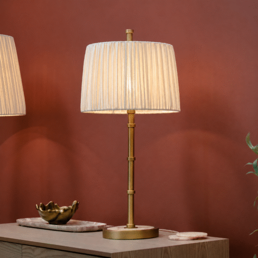 Conti bordlampe i alabast og antikk messing