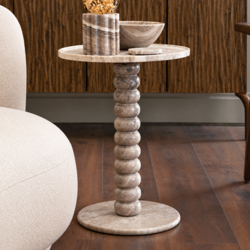 Hager sidebord i beige marmor – 40 cm